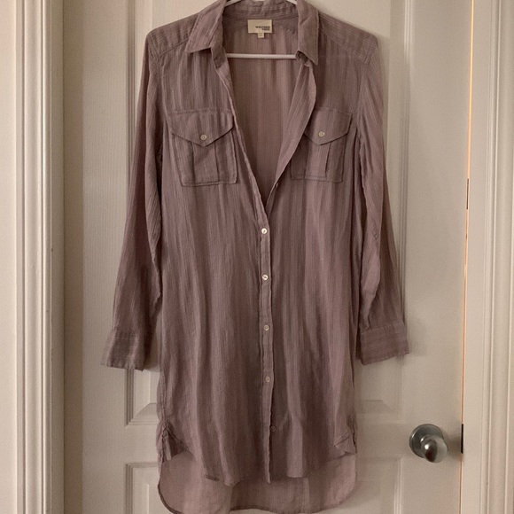Aritzia Wilfred Free boyfriend button up. - Picture 3 of 7